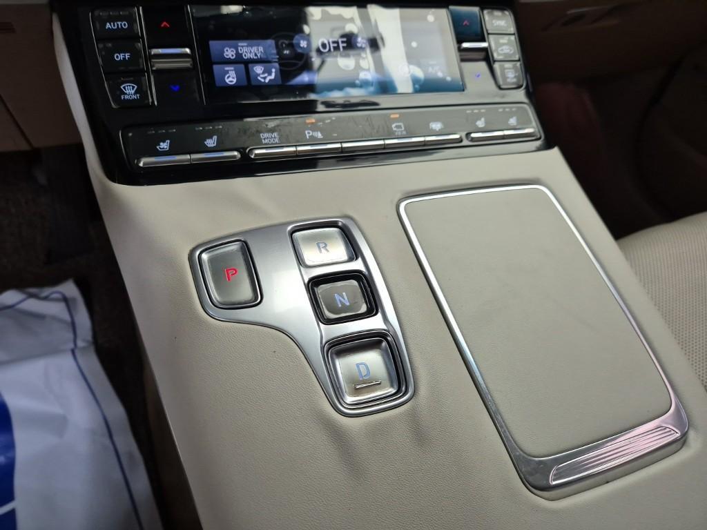 HYUNDAI Grandeur - Vista 8