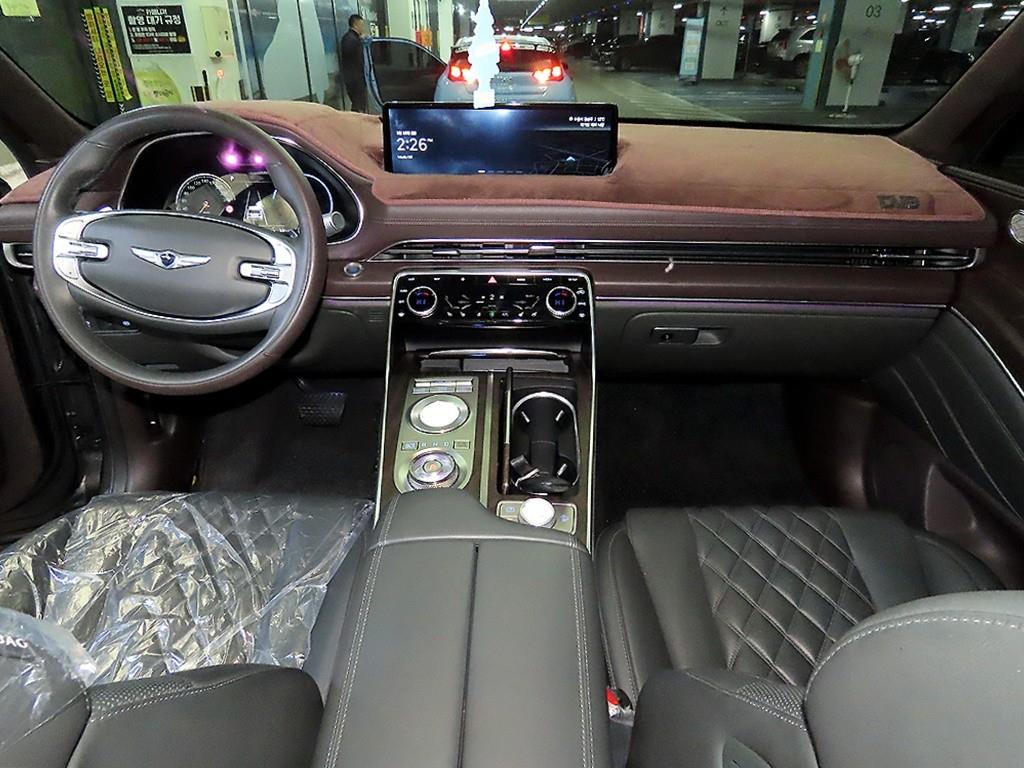 Genesis GV80 - Vista 10