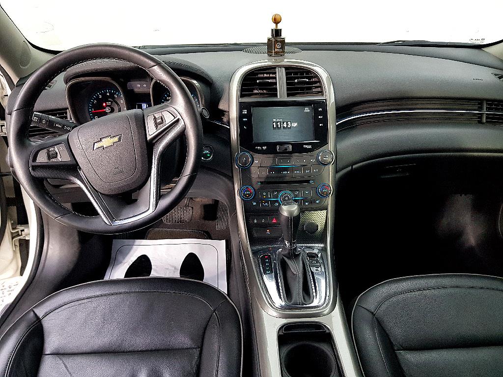 Chevrolet Malibu - Vista 5