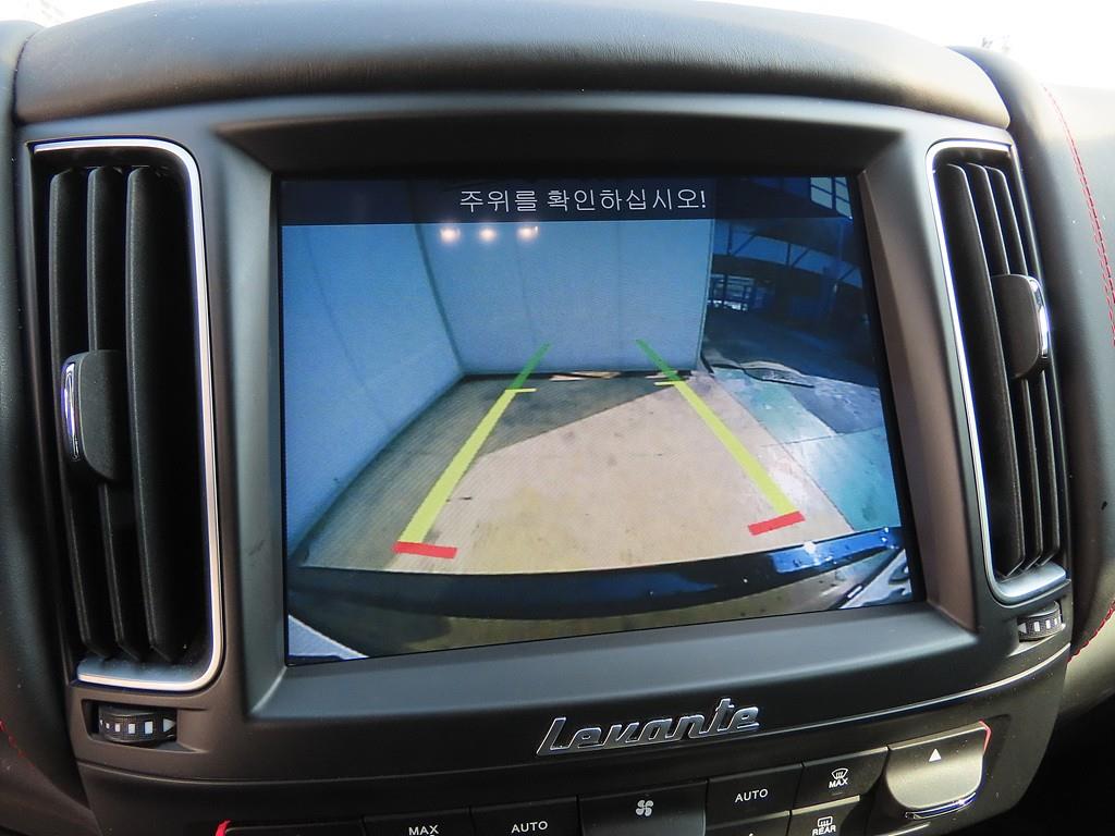 Maserati Levante - Vista 12