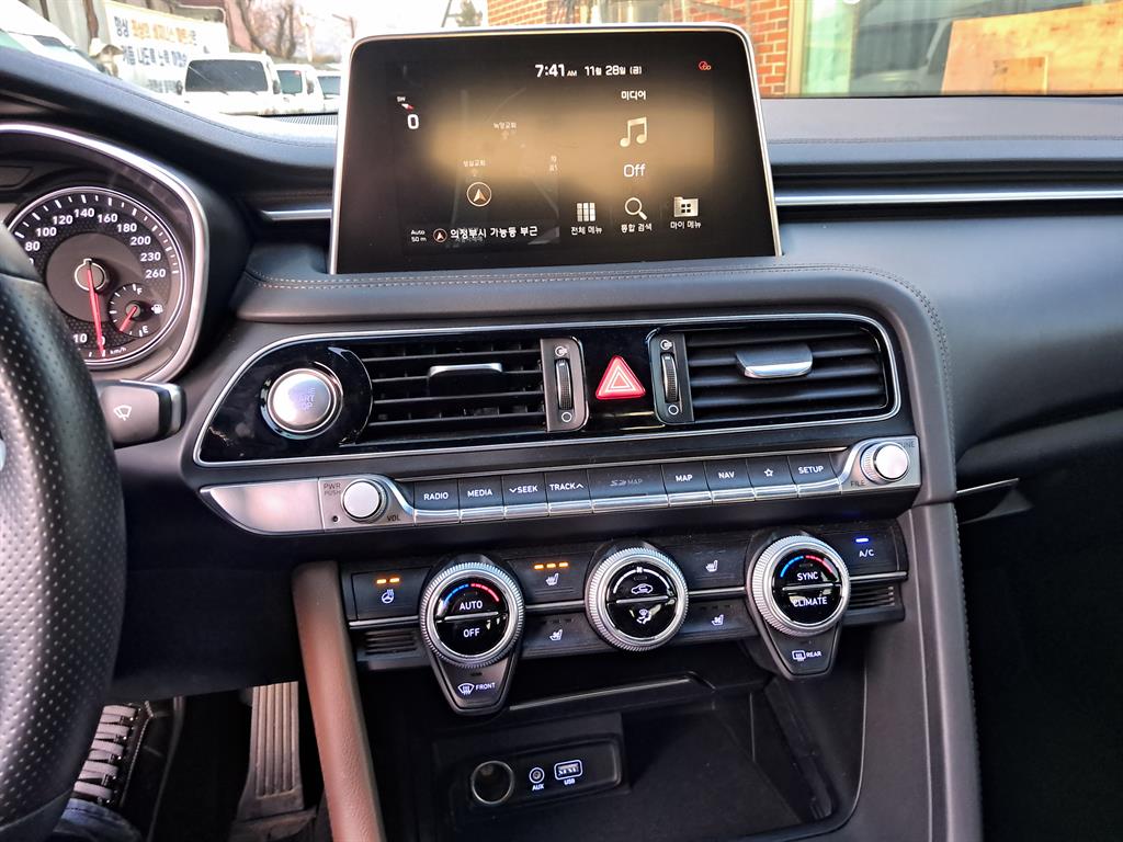 Genesis G70 - Vista 7