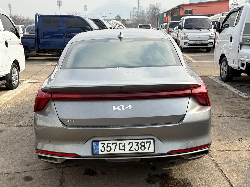 KIA K8 - Vista 5