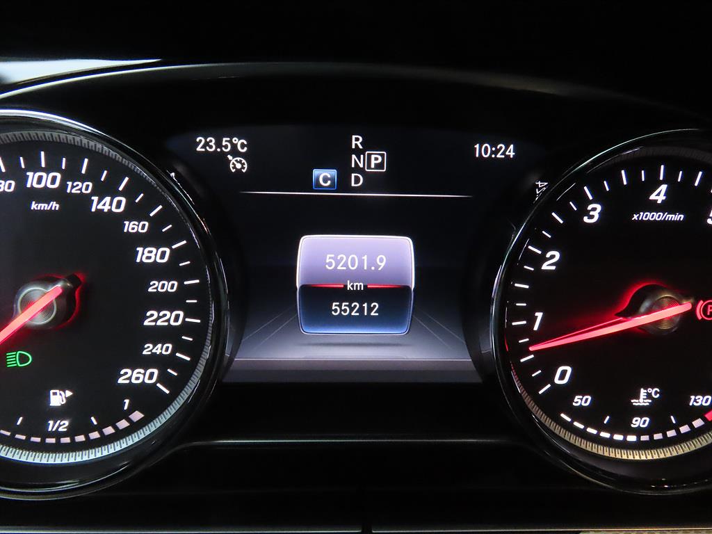 Mercedes Benz E class - Vista 9