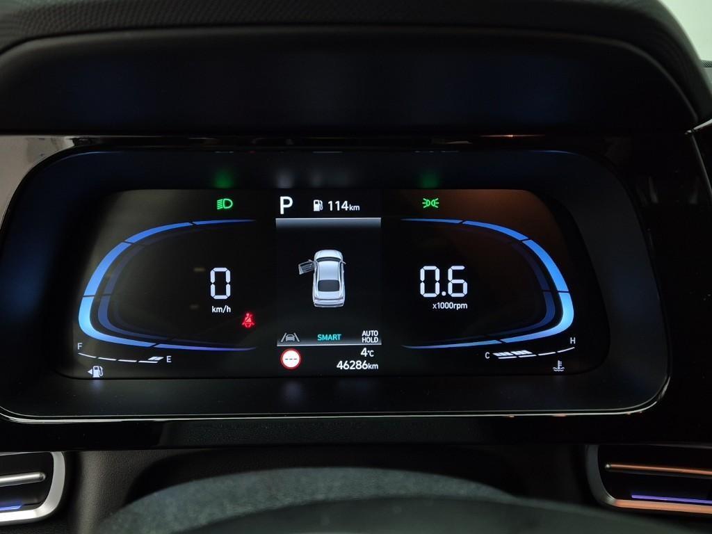 HYUNDAI Avante - Vista 6