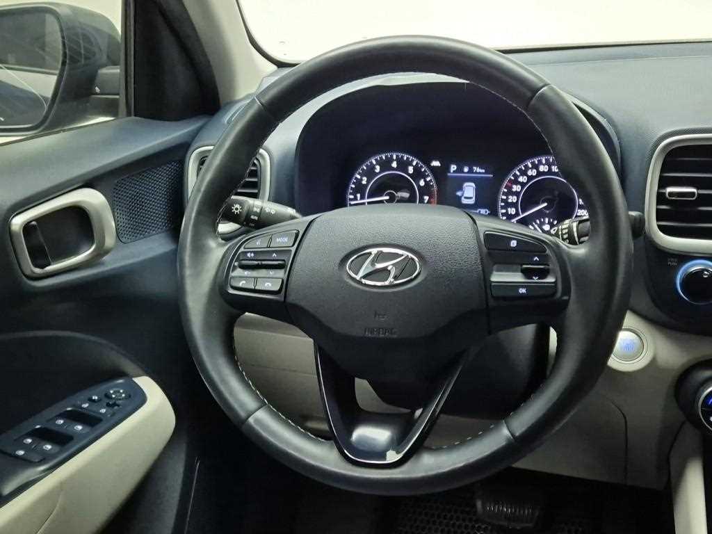HYUNDAI Venue - Vista 9