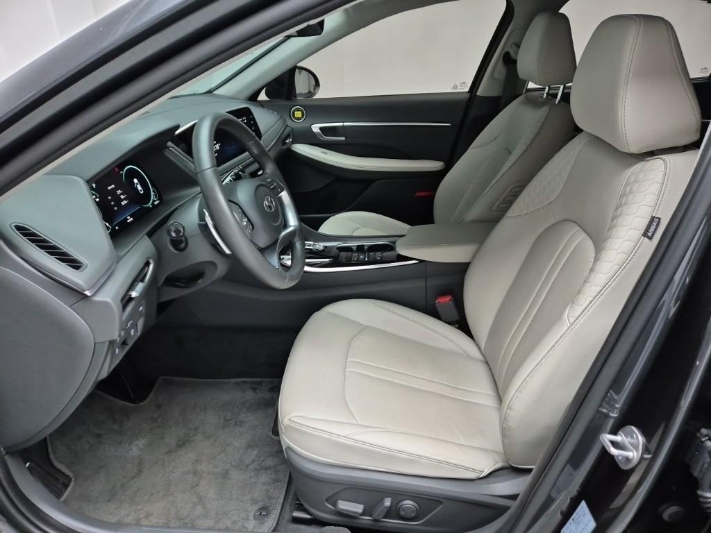 HYUNDAI Sonata - Vista 11