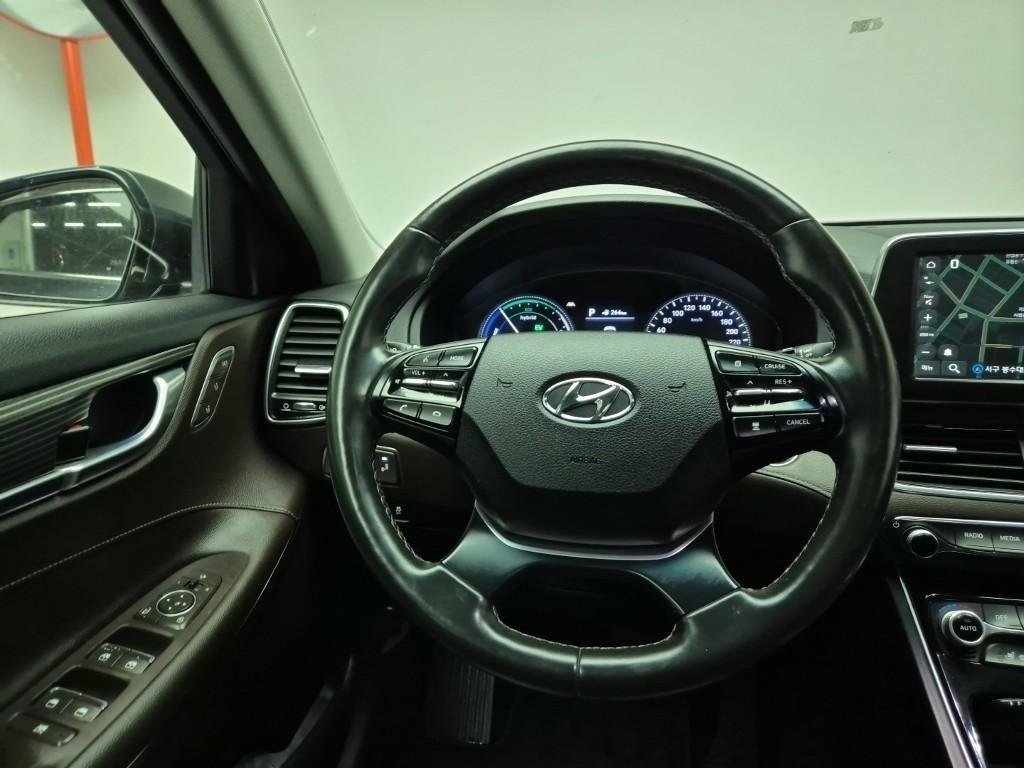 HYUNDAI Grandeur - Vista 9