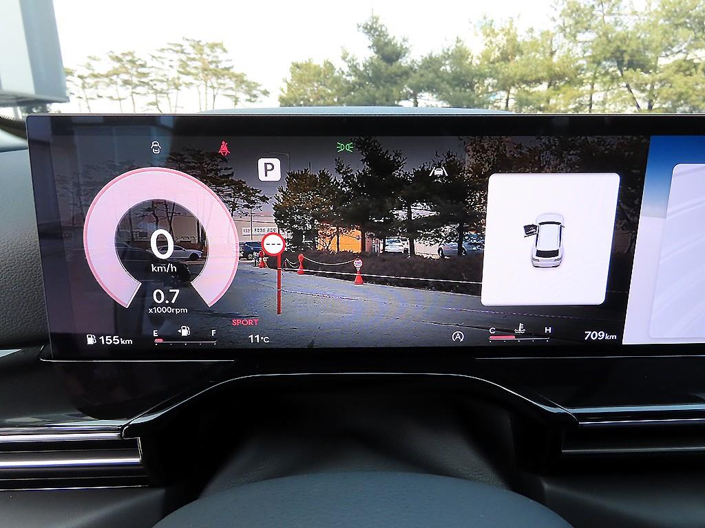 Genesis GV80 - Vista 9