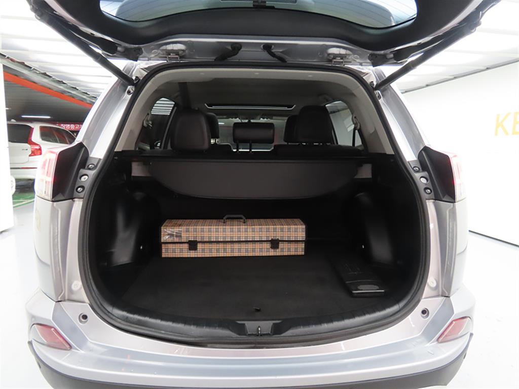 Toyota RAV4 2017 Plateado - Importación desde Corea - HF Imports Iquique - Foto 18