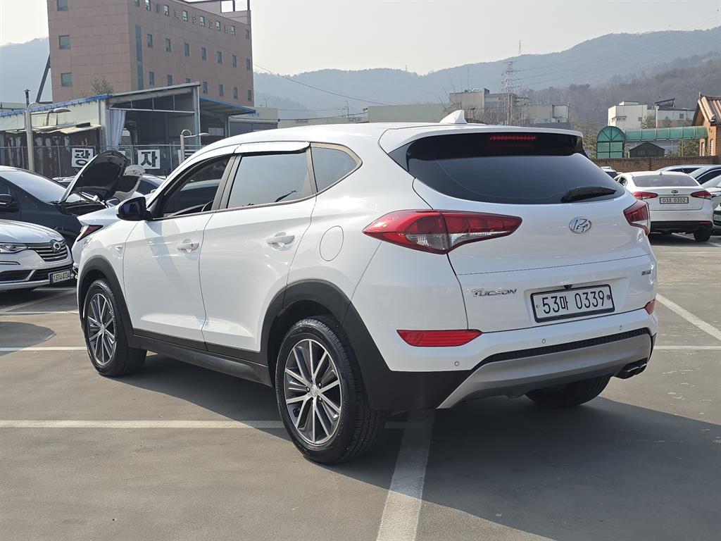 HYUNDAI Tucson - Vista 5