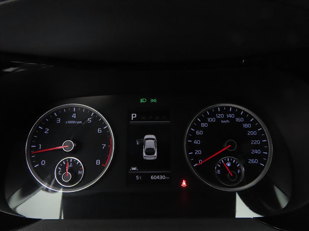 KIA K5 - Vista 9