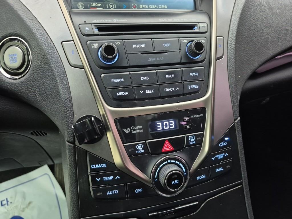 HYUNDAI Grandeur - Vista 10