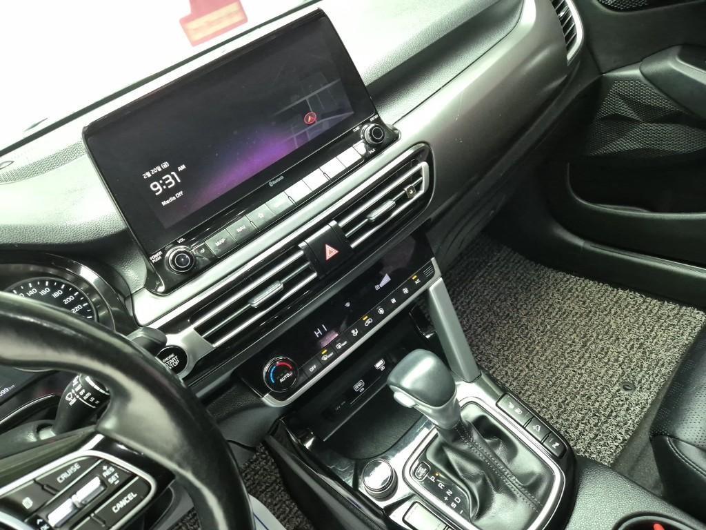 KIA Seltos - Vista 8