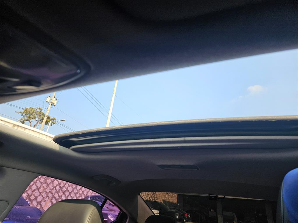 HYUNDAI Avante - Vista 11