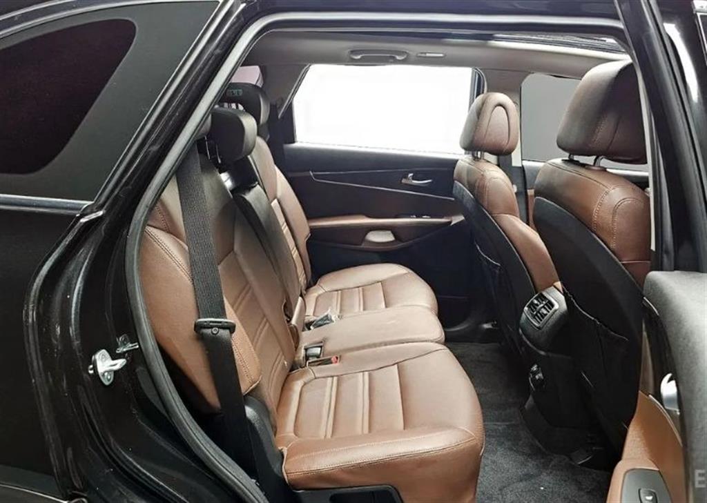 KIA Sorento - Vista 11