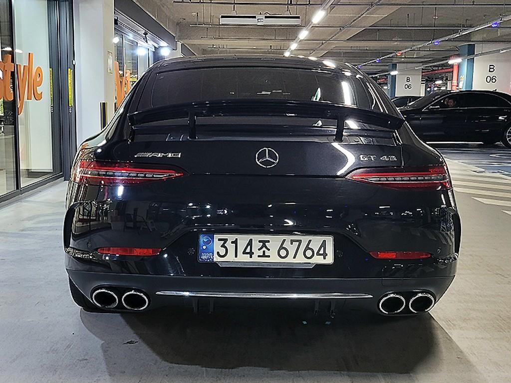 Mercedes Benz AMG GT - Vista 5