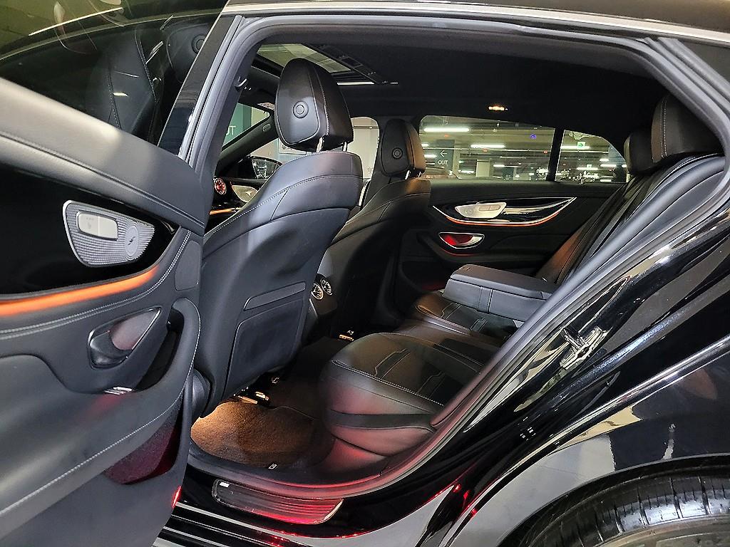 Mercedes Benz AMG GT - Vista 8