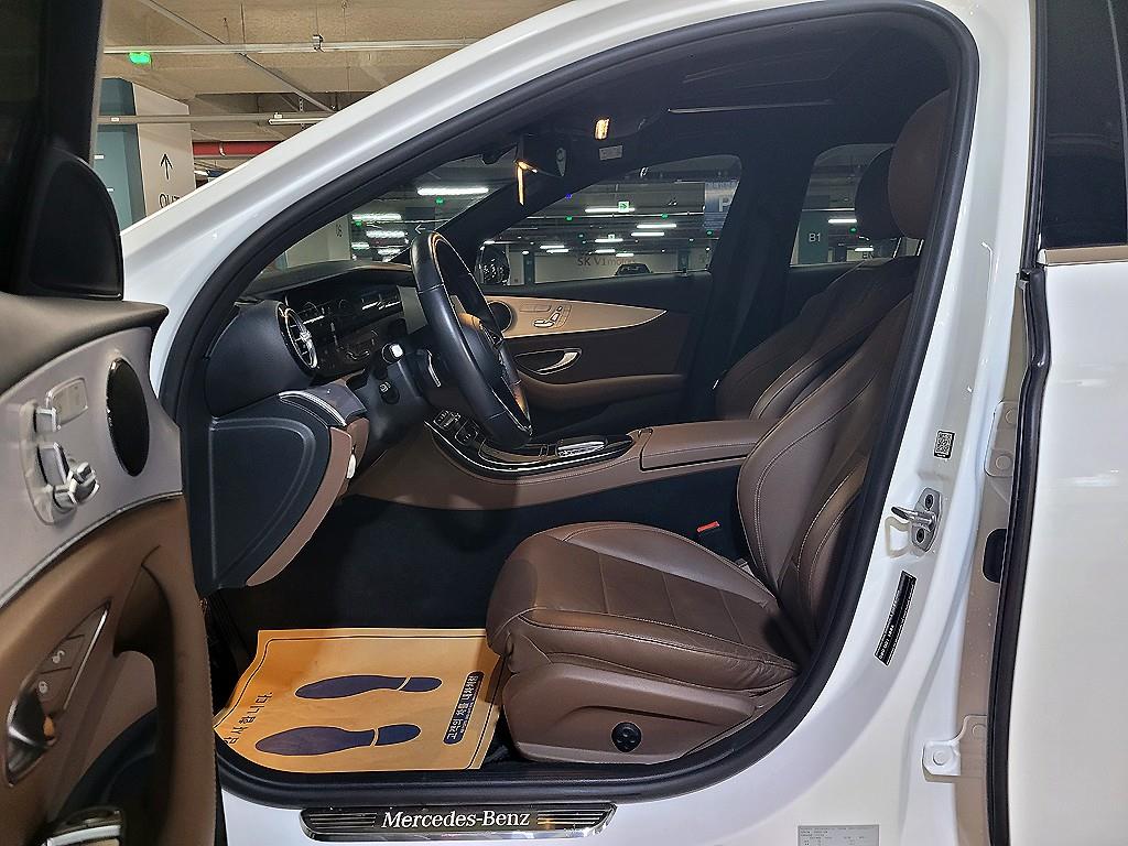 Mercedes Benz E class - Vista 7