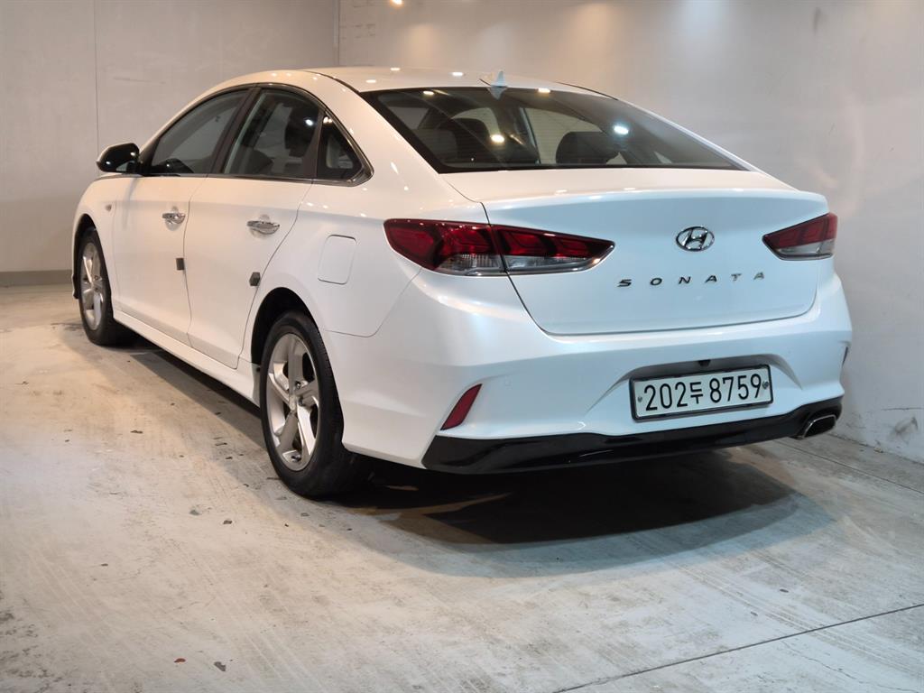 HYUNDAI Sonata - Vista 4