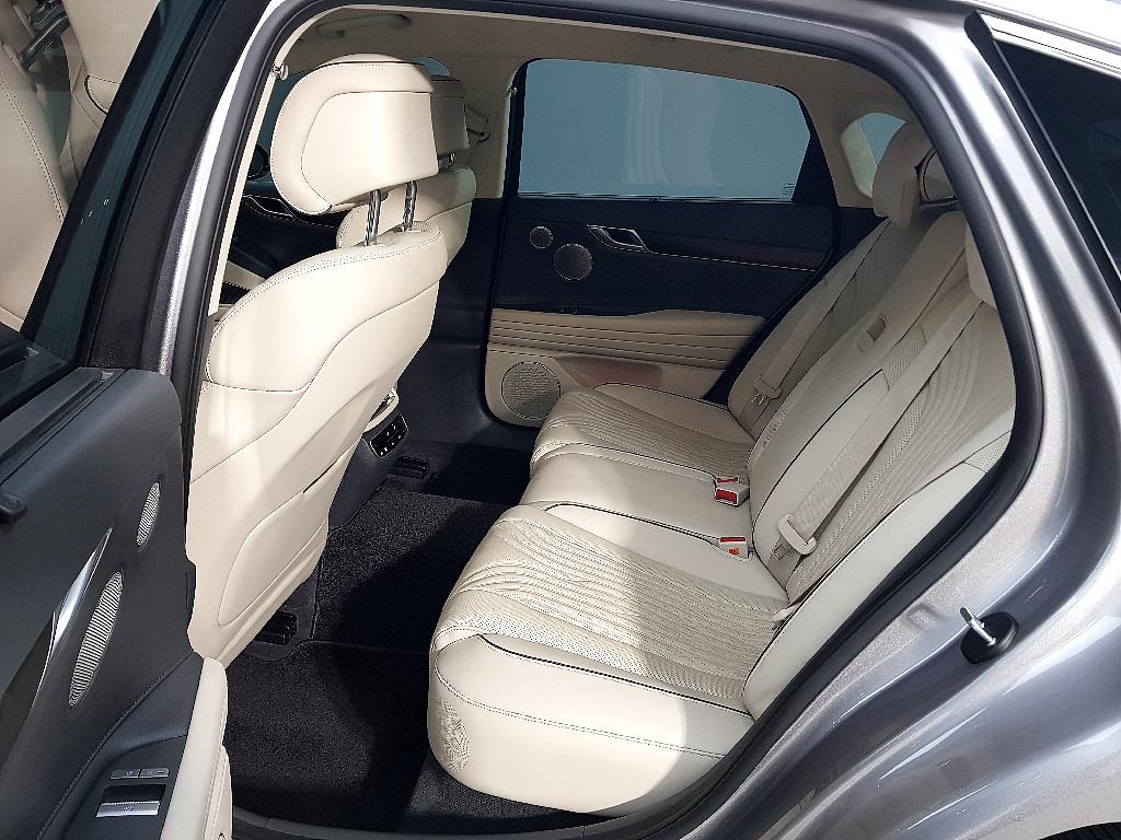 Genesis G80 - Vista 9