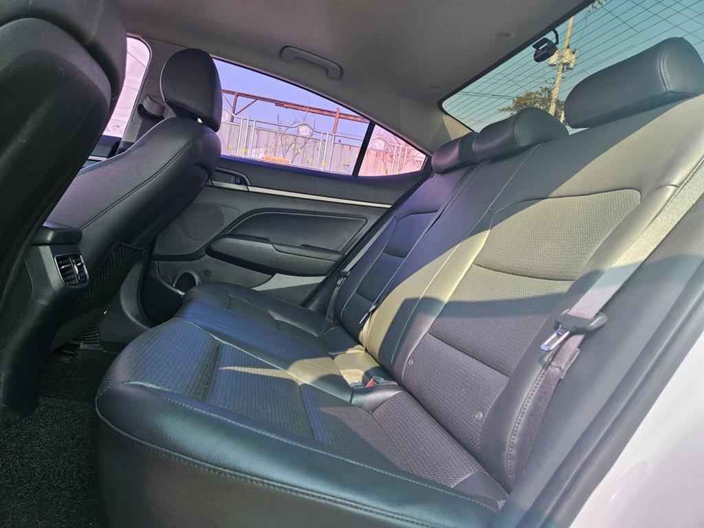 HYUNDAI Avante 2017 Blanco - Importación desde Corea - HF Imports Iquique - Foto 13