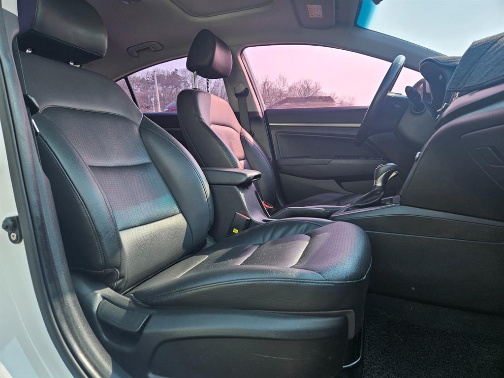 HYUNDAI Avante 2017 Blanco - Importación desde Corea - HF Imports Iquique - Foto 16