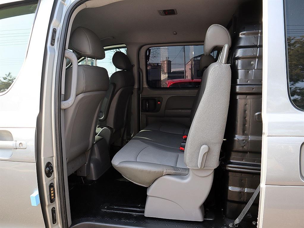 HYUNDAI Starex 2011 Gris - Importación desde Corea - HF Imports Iquique - Foto 7