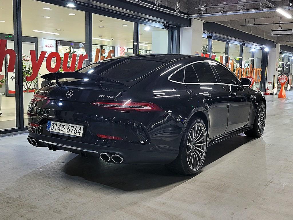 Mercedes Benz AMG GT - Vista 4