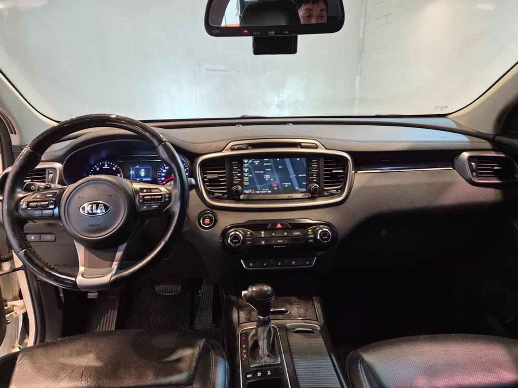 KIA Sorento - Vista 10