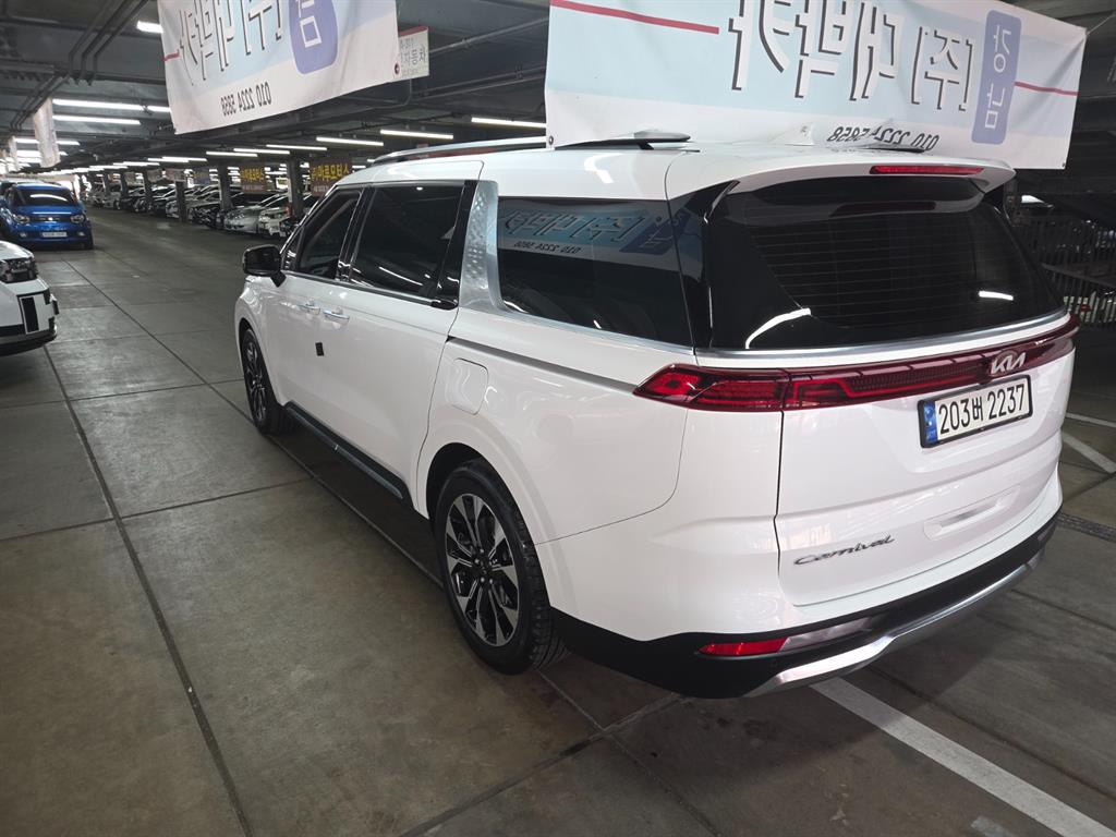 KIA Carnival - Vista 6