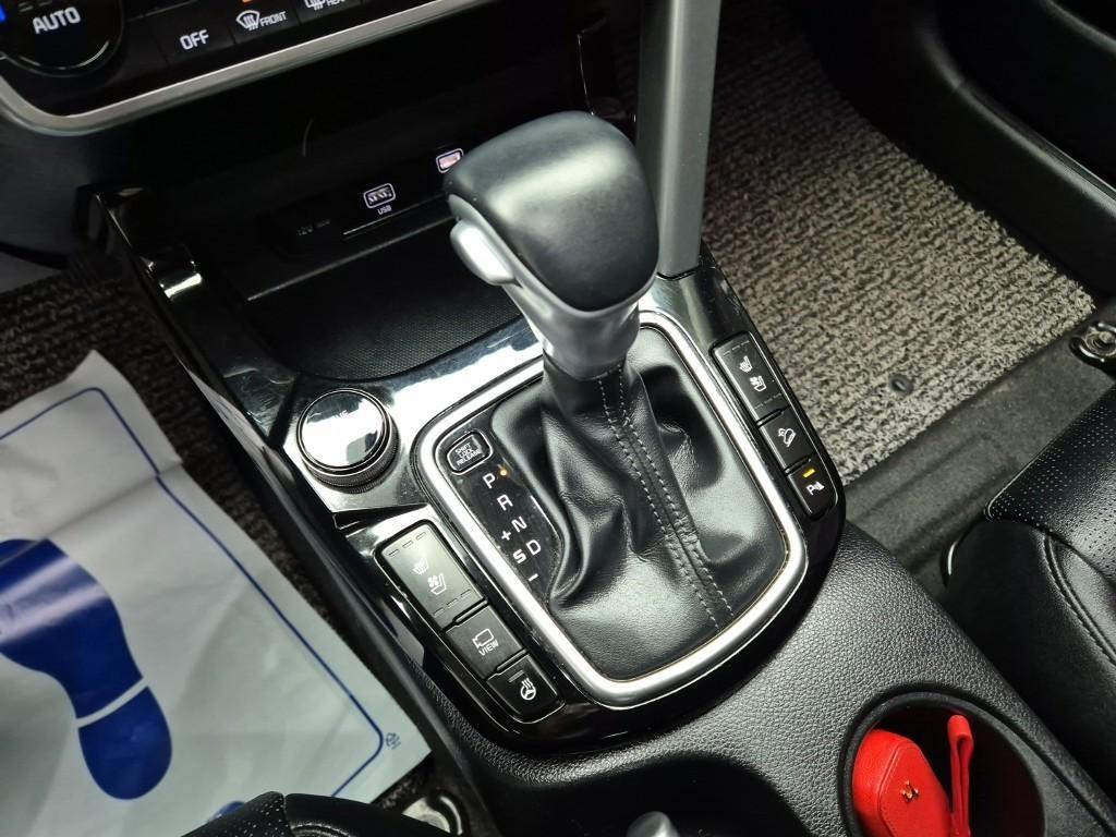 KIA Seltos 2020 Azul - Importación desde Corea - HF Imports Iquique - Foto 18