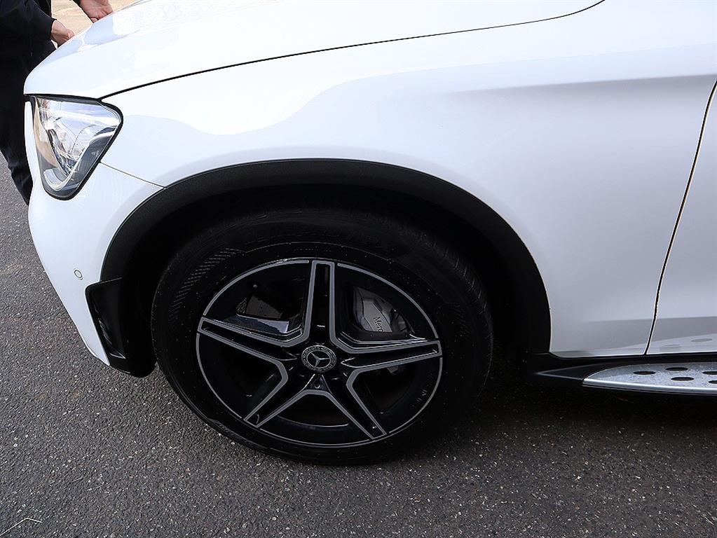 Mercedes Benz GLC Class - Vista 12