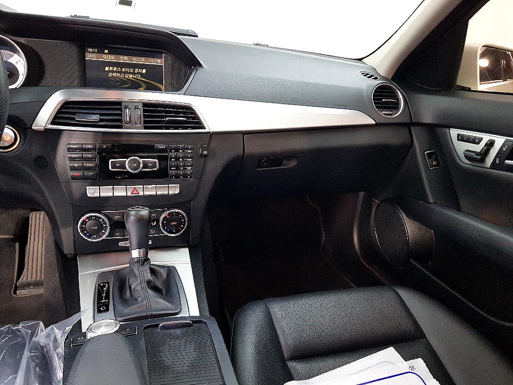 Mercedes Benz C Class - Vista 10