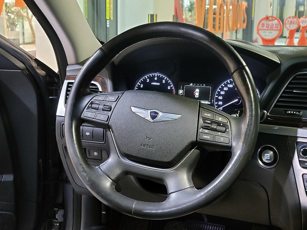 HYUNDAI Genesis - Vista 9