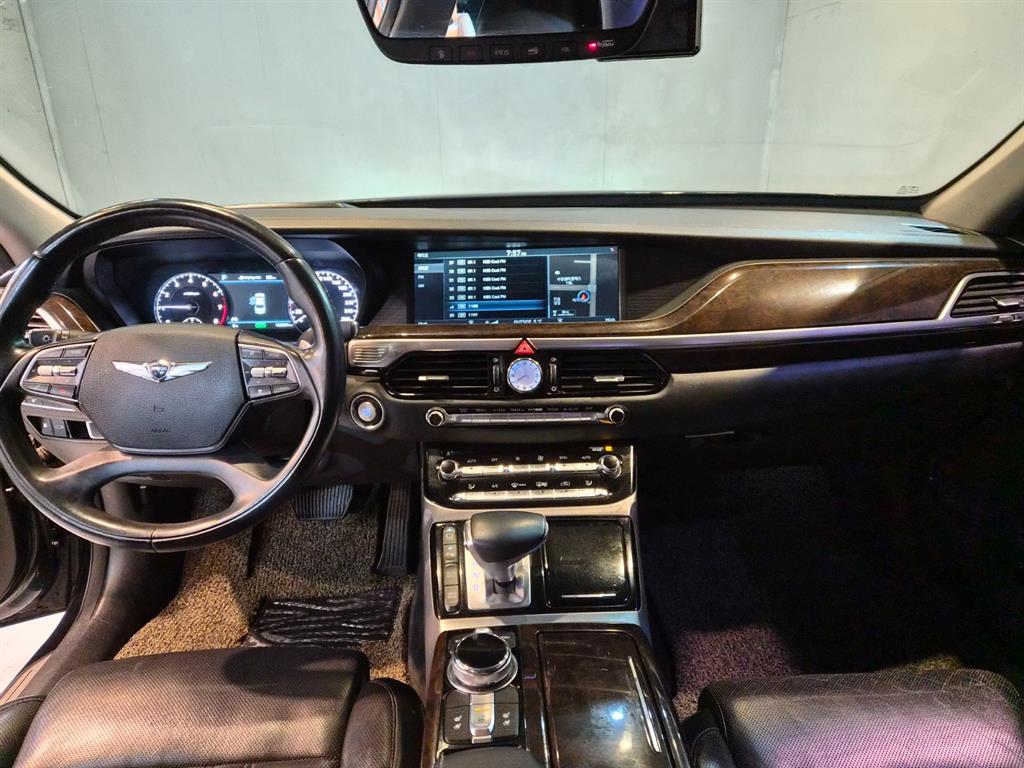 Genesis EQ900 - Vista 6