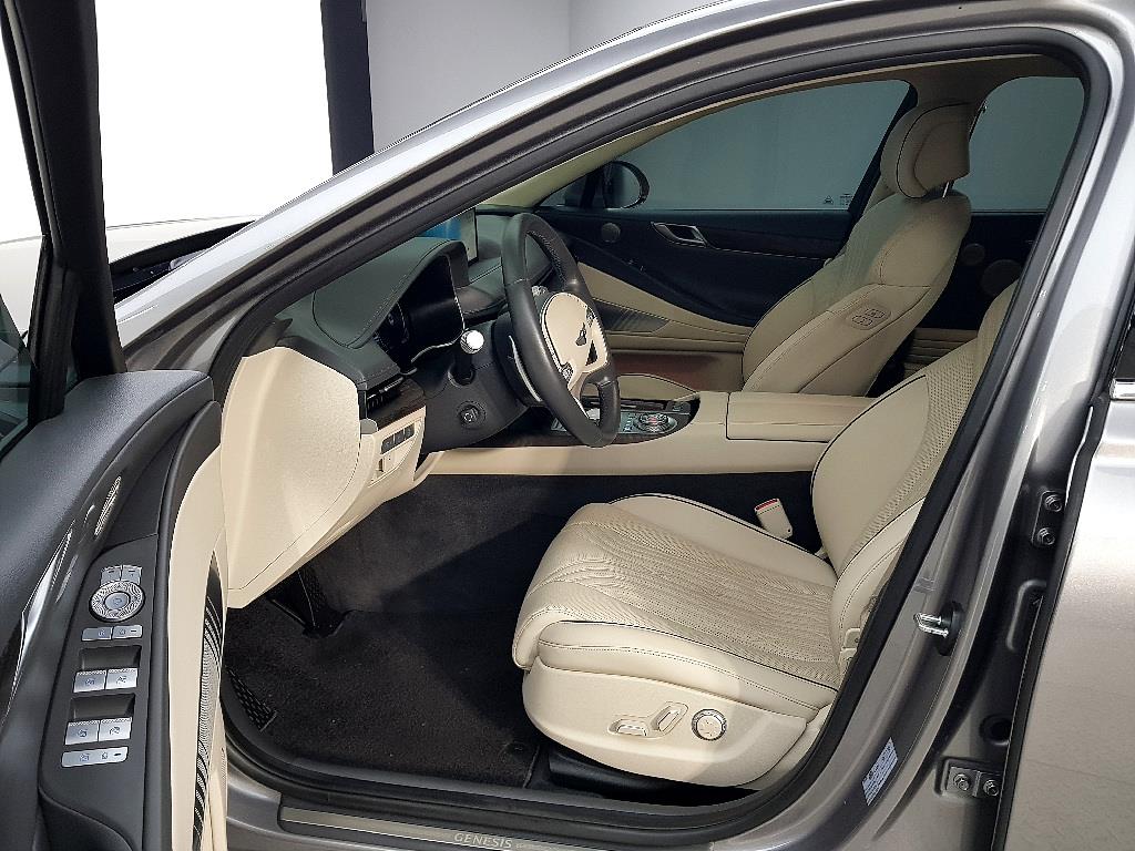 Genesis G80 - Vista 8