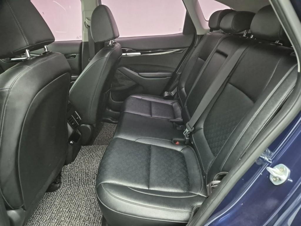 KIA Seltos - Vista 10