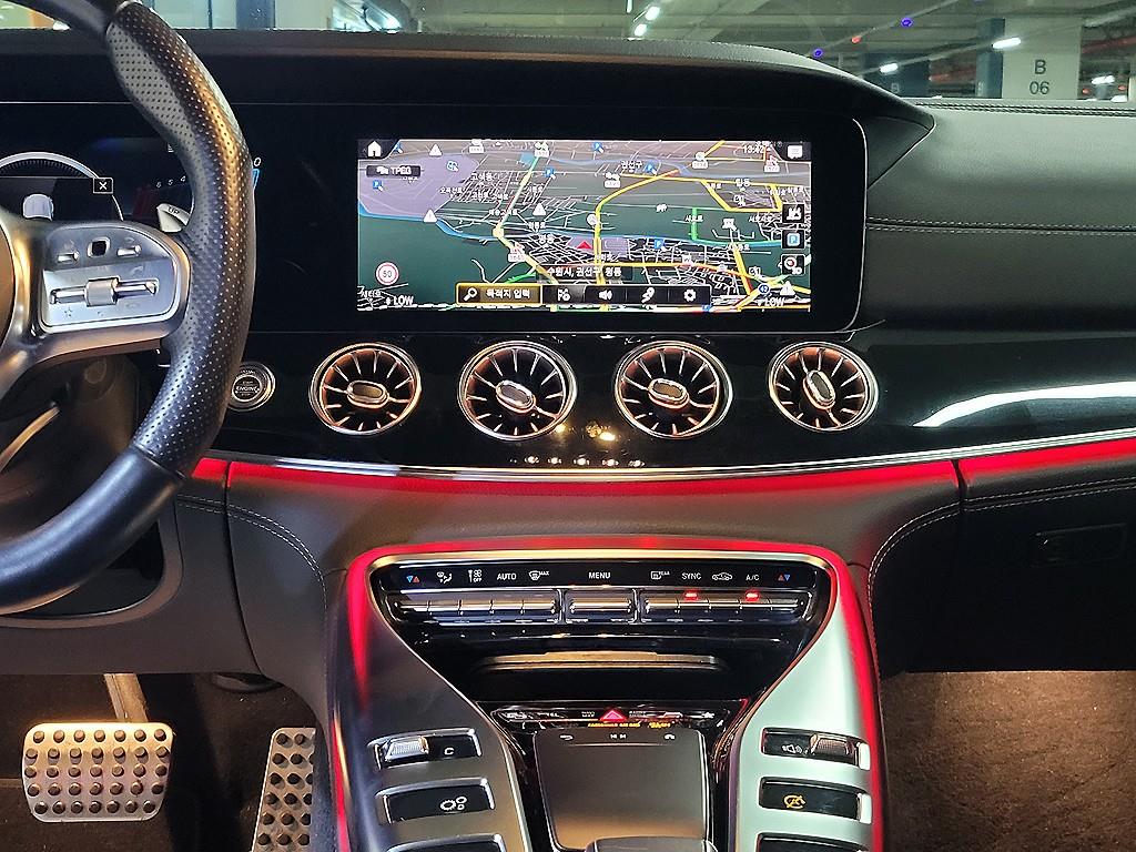 Mercedes Benz AMG GT - Vista 11