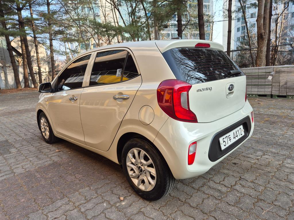 KIA Morning - Vista 5