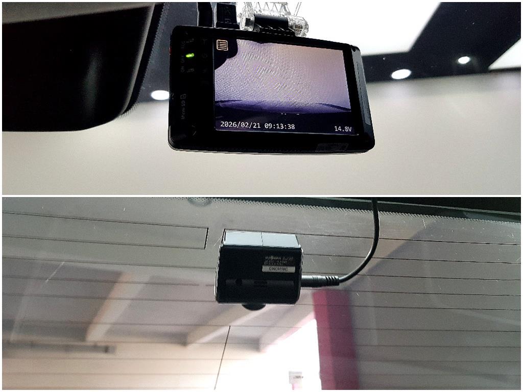 Genesis G90 - Vista 11