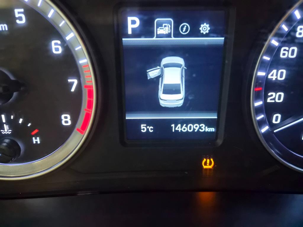 HYUNDAI Sonata - Vista 11