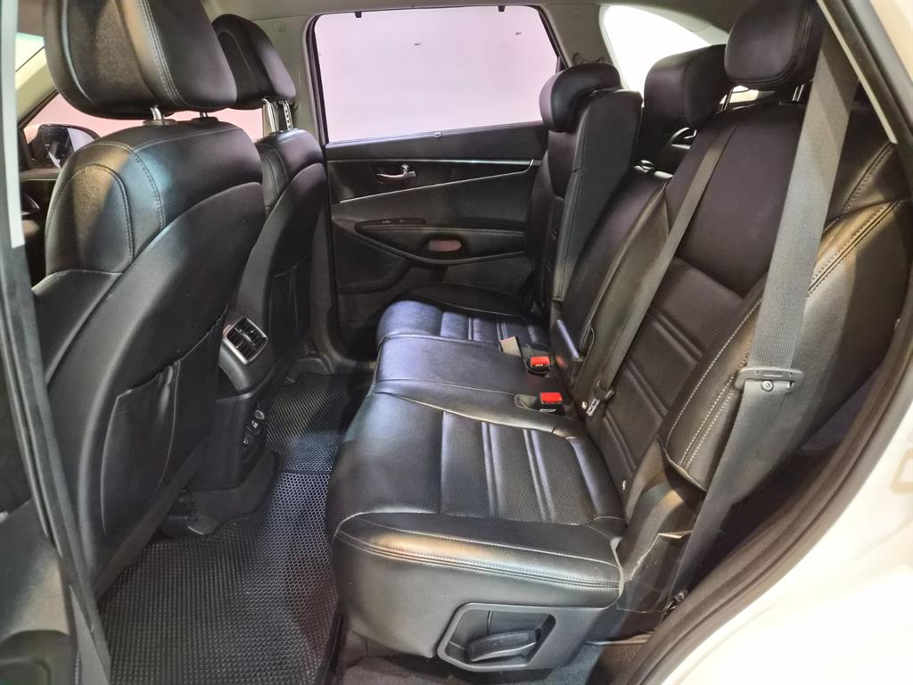 KIA Sorento - Vista 7