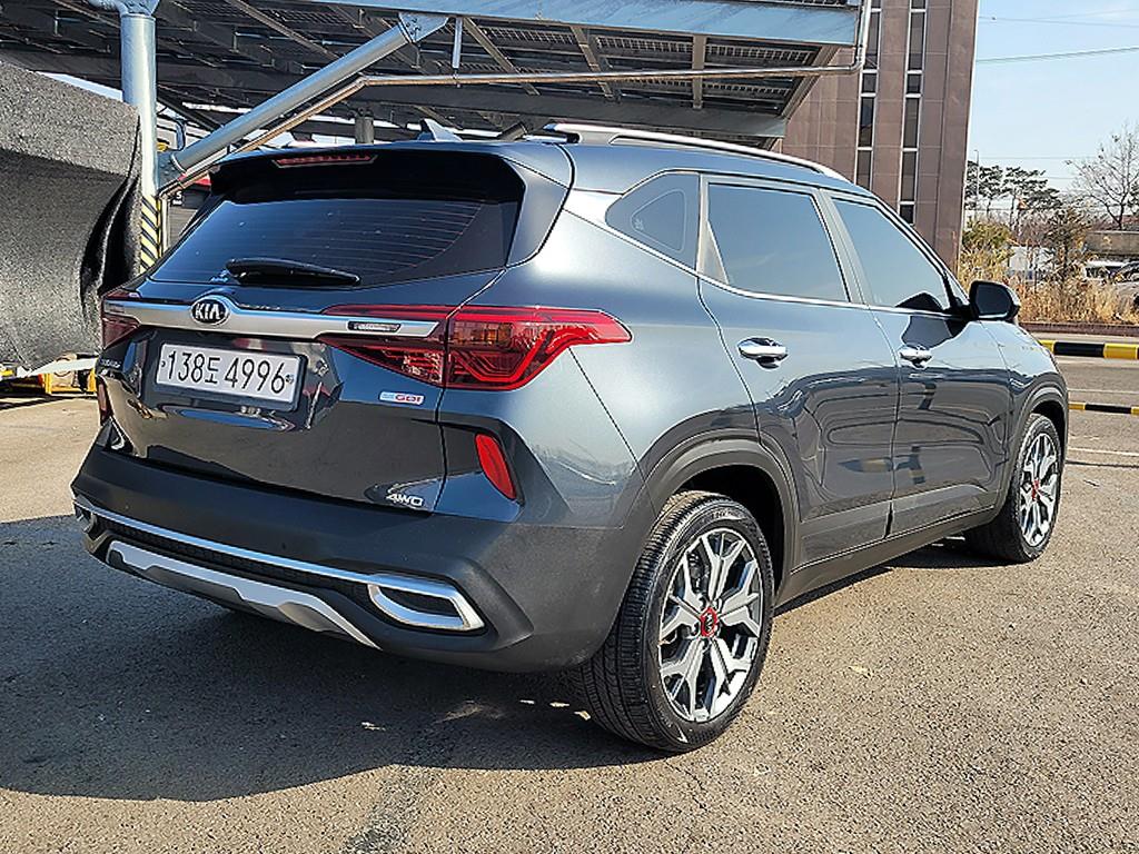 KIA Seltos - Vista 4