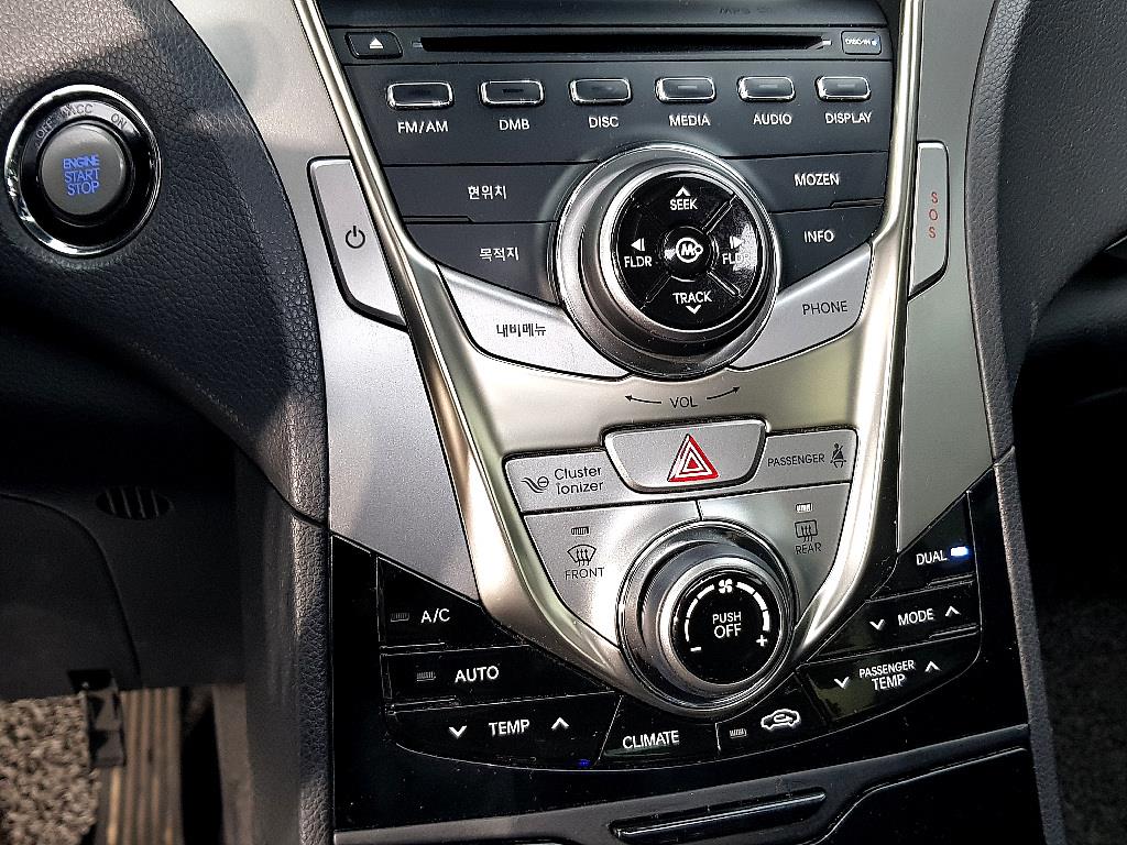 HYUNDAI Grandeur - Vista 11