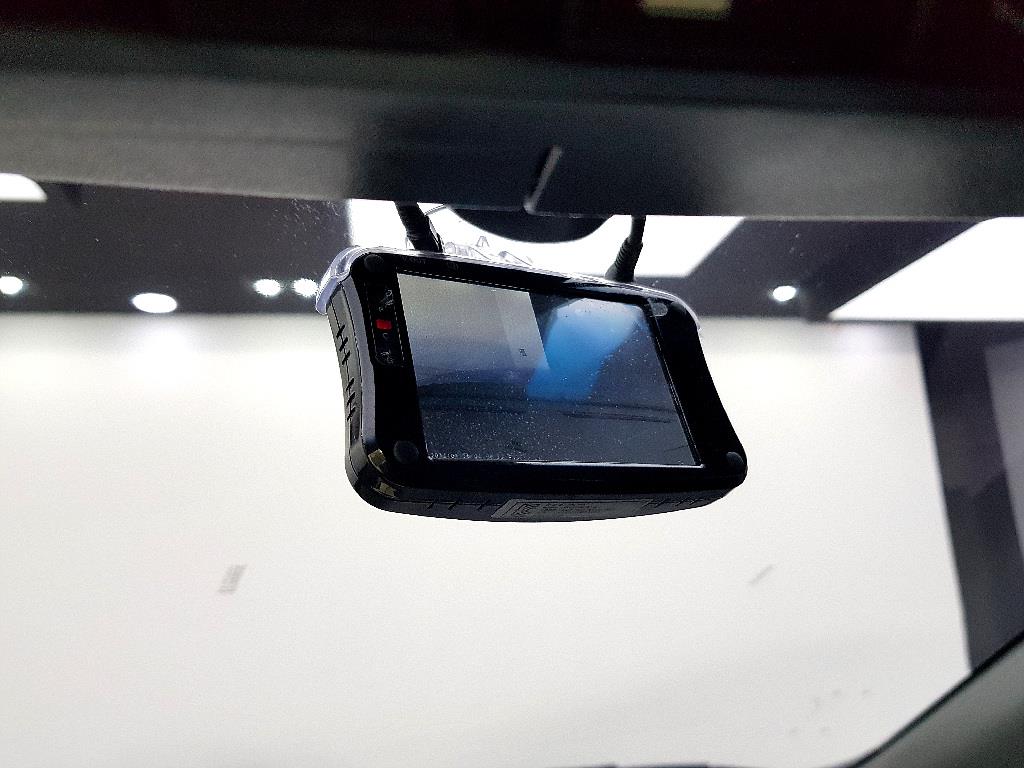 Ssangyong Korando - Vista 12