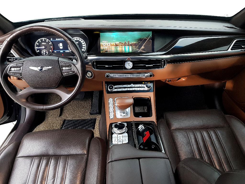 Genesis G90 - Vista 5