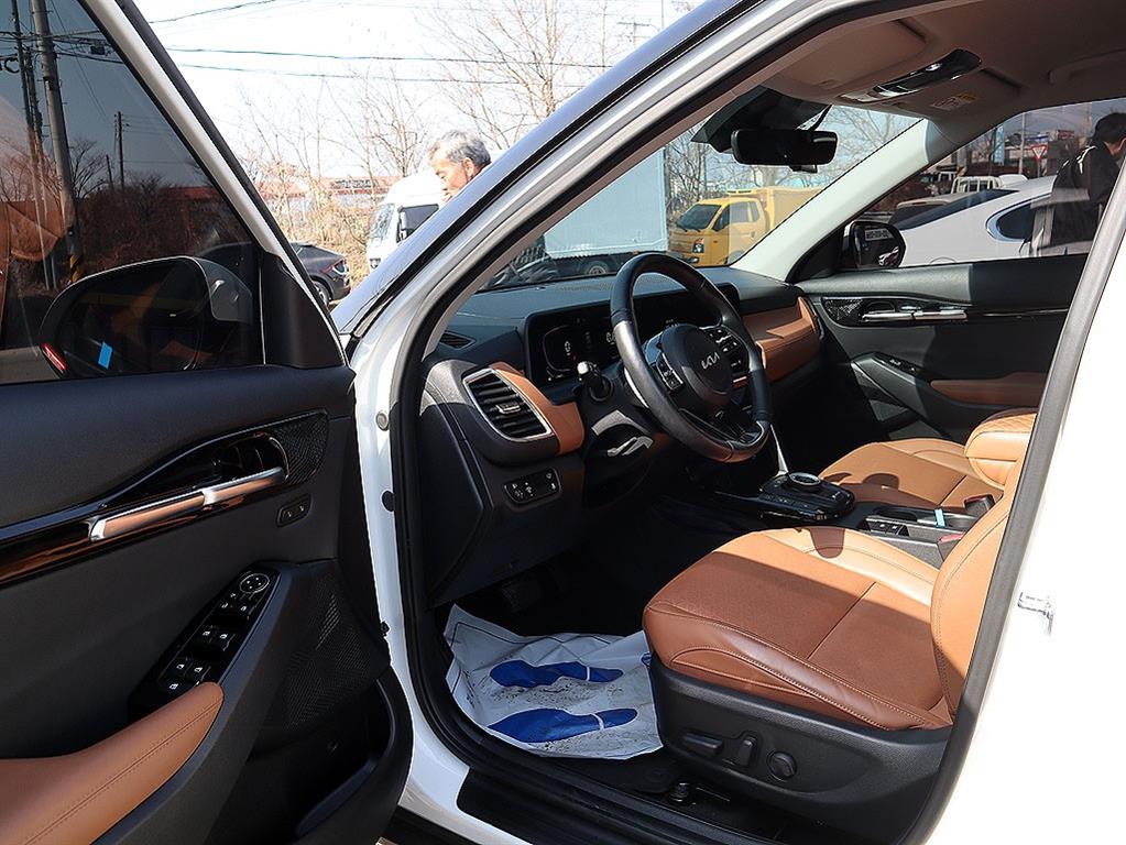 KIA Seltos - Vista 11