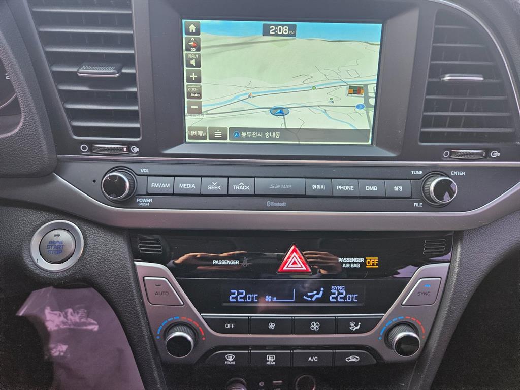 HYUNDAI Avante - Vista 8