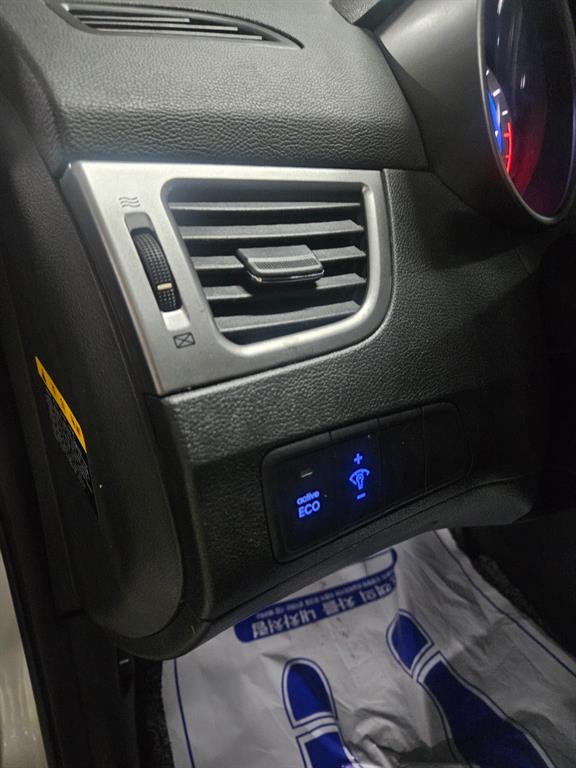 HYUNDAI Avante - Vista 12