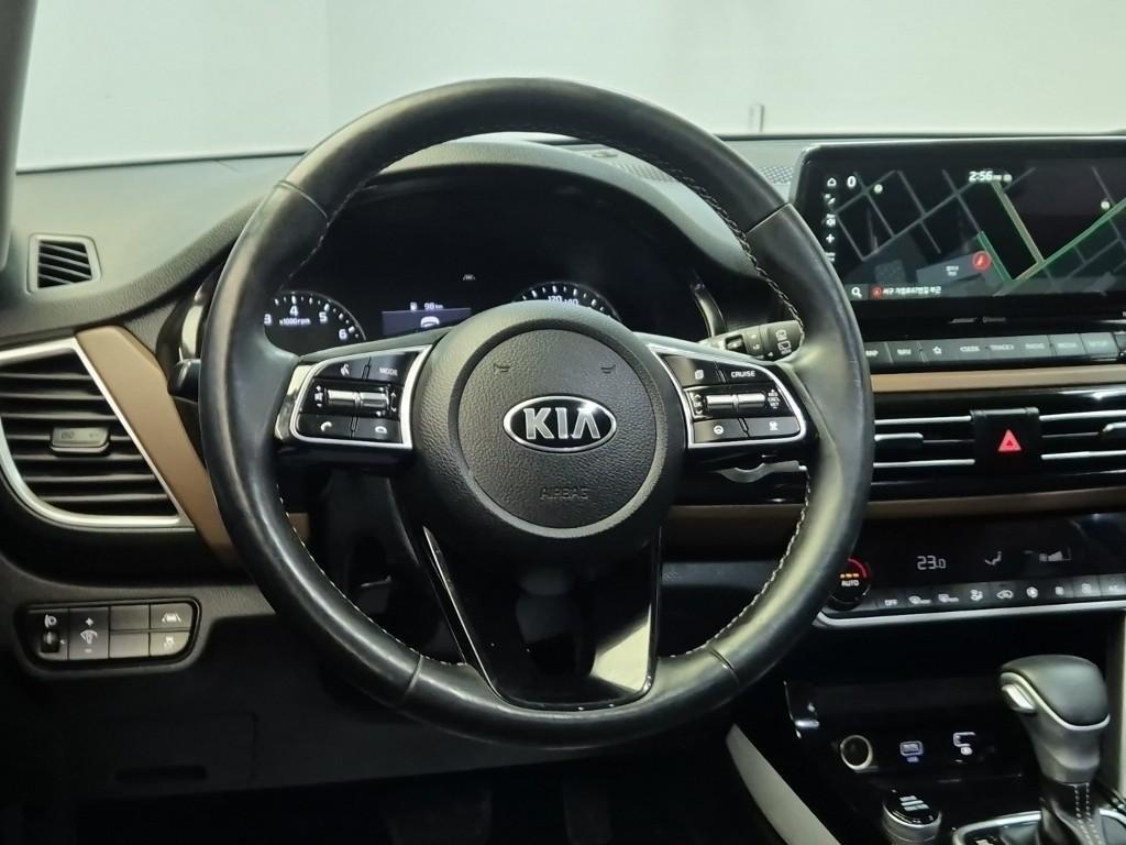 KIA Seltos - Vista 9